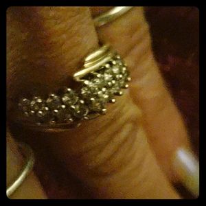 Diamond ring - 18 stones